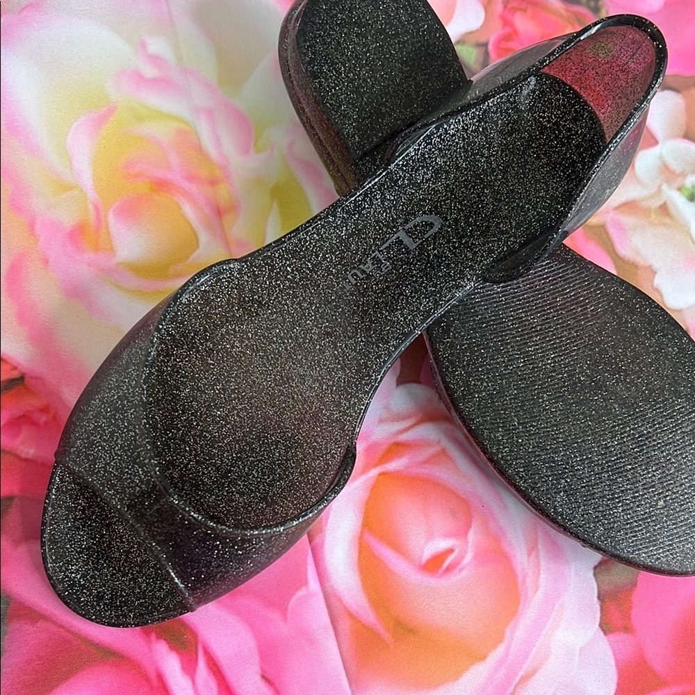 Chinese Laundry  Flats with Rounded Toe - Picture 4 of 7